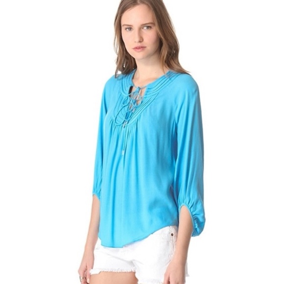 Diane Von Furstenberg Cornflower Blue Acquilina
Blouse Size 4 $268 - Picture 7 of 8